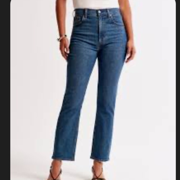 NWT Abercrombie & Fitch Curve Love Ultra High Rise The Ankle Straight Jean - Picture 1 of 6